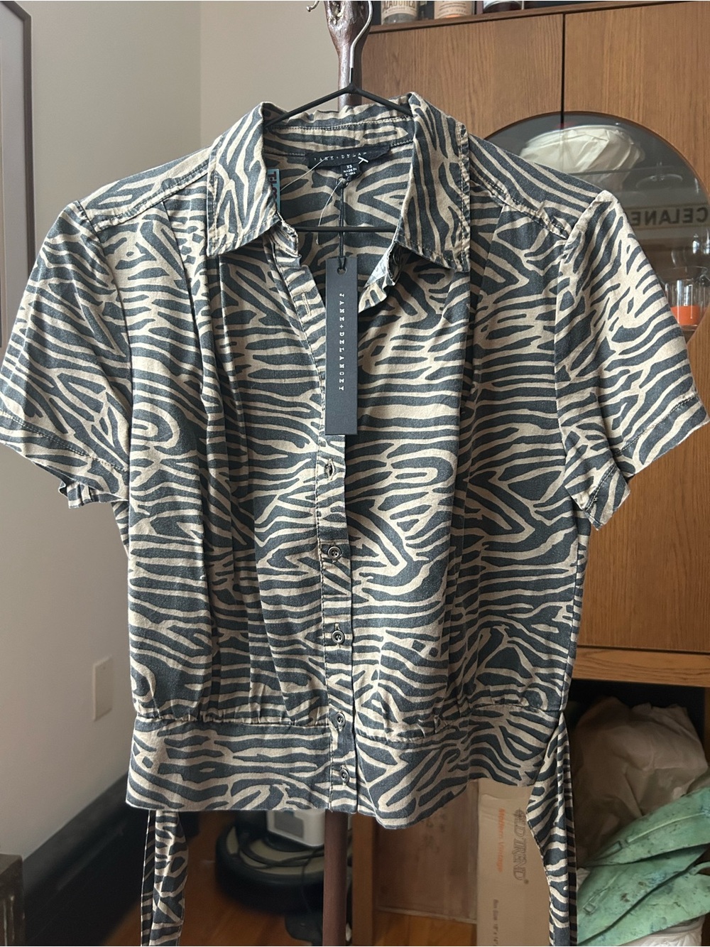 Jane + delancey tiger stripe top with tie size xs